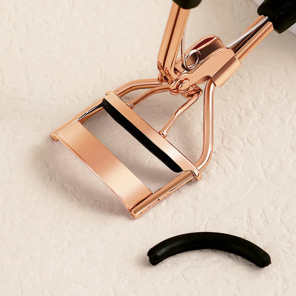 Portable Eyelash Curler with 15 Silicone Pads and Stainless Steel Eyelash Curler