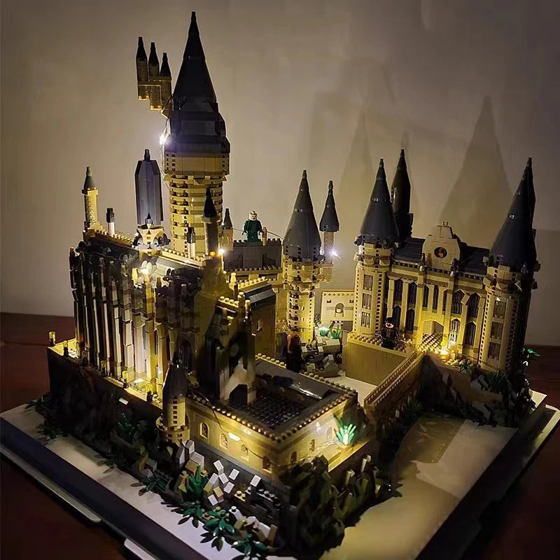 Magic Castle Building Block Set – Creative Kids’ Construction Toy, Perfect Birthday or Christmas Gift, Charming Home Display